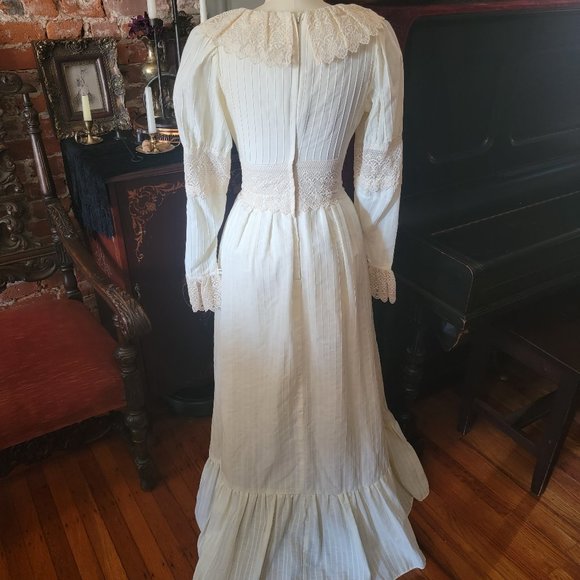 Rare Elizabethan Gunne Sax Gown - Picture 4 of 11